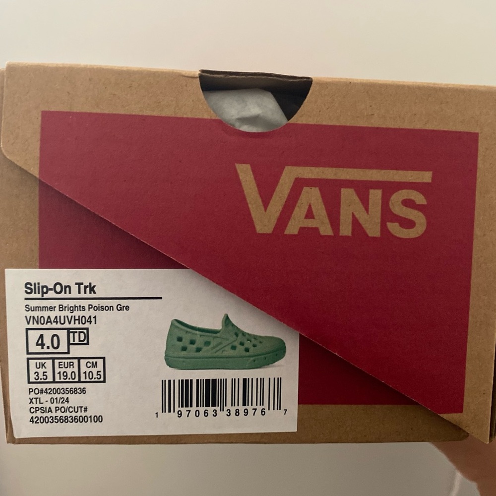 Vans Toddler MTE Slip-On TRK Shoes - Picture 4 of 5
